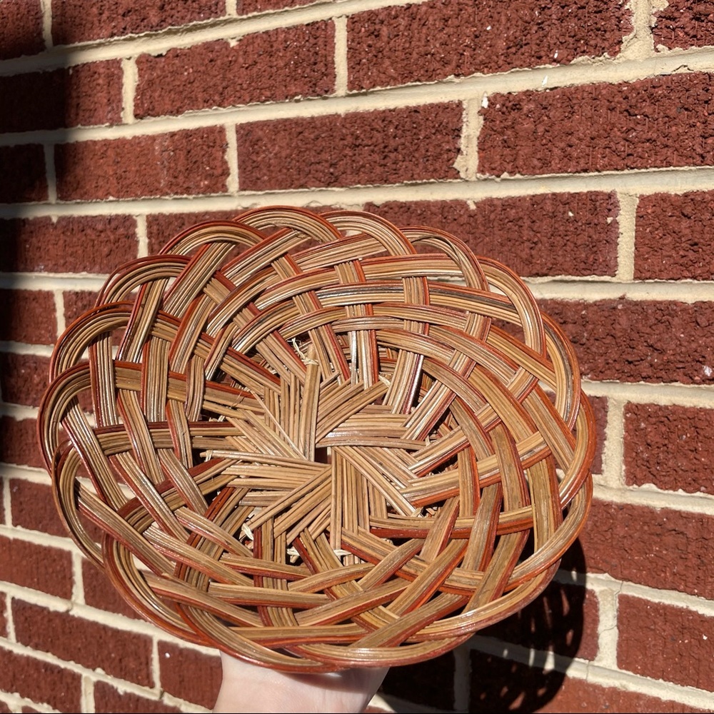 Round Basket - Picture 2 of 6